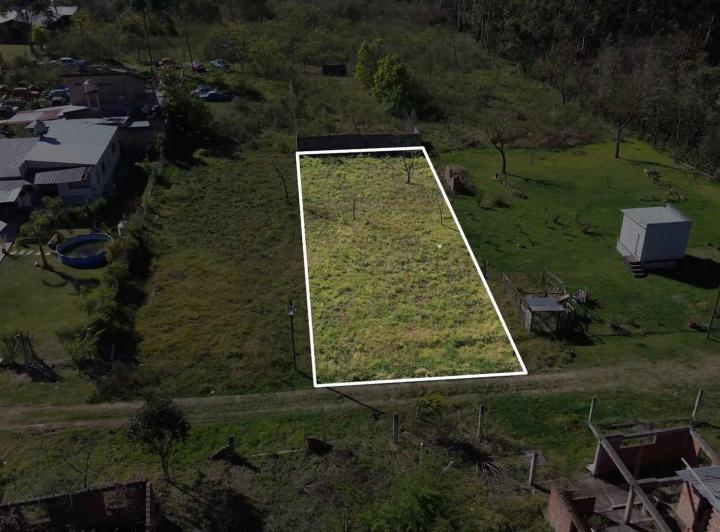 Terreno · 600m²