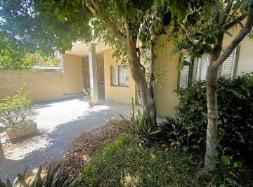 Casa · 226m² · 5 Ambientes · 1 Cochera · Venta Casa 5 Ambientes Tapiales