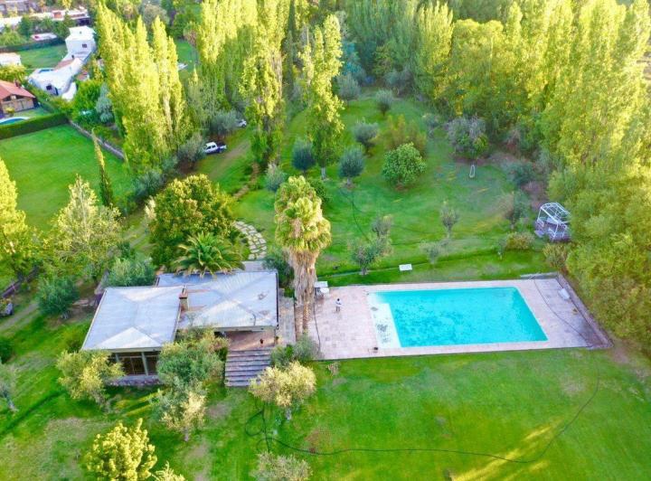 Casa · 565m² · 3 Ambientes · 3 Cocheras