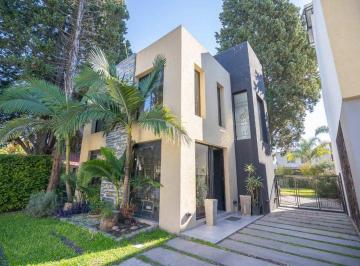 Casa · 150m² · 4 Ambientes · 2 Cocheras · Venta Casa Condominio Cerrado Parque Leloir