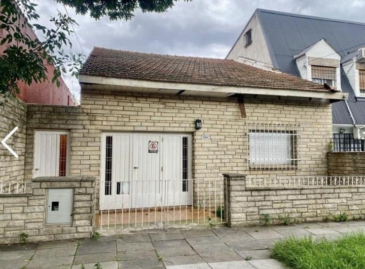 Casa · 90m² · 4 Ambientes · 1 Cochera