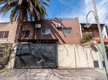 Casa · 146m² · 4 Ambientes · 1 Cochera · Casa 5 Amb San Fernando con Jardin y Pileta