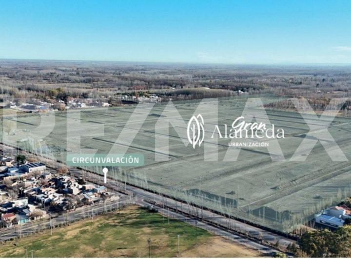 Terreno · 375m²
