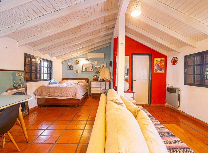 Casa · 236m² · 6 Ambientes · 1 Cochera