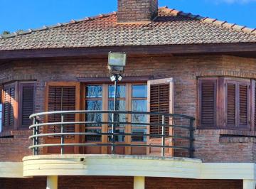 Casa · 290m² · 7 Ambientes · 2 Cocheras · Casa en Venta Gonnet La Plata
