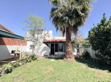 Casa · 200m² · 3 Ambientes · 2 Cocheras · Casa 4 Ambientes Lote Propio en Venta Villa Adelina