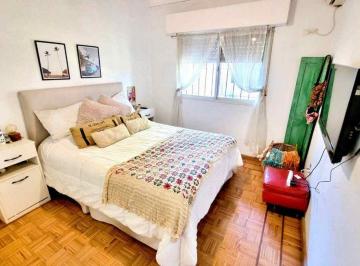 Casa · 81m² · 5 Ambientes · 1 Cochera · Casa 4 Ambientes en Venta con Jardin y Pileta