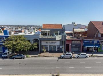 Local comercial · 595m² · Venta Local y Dpto 4 Amb Reciclado Av Jbj