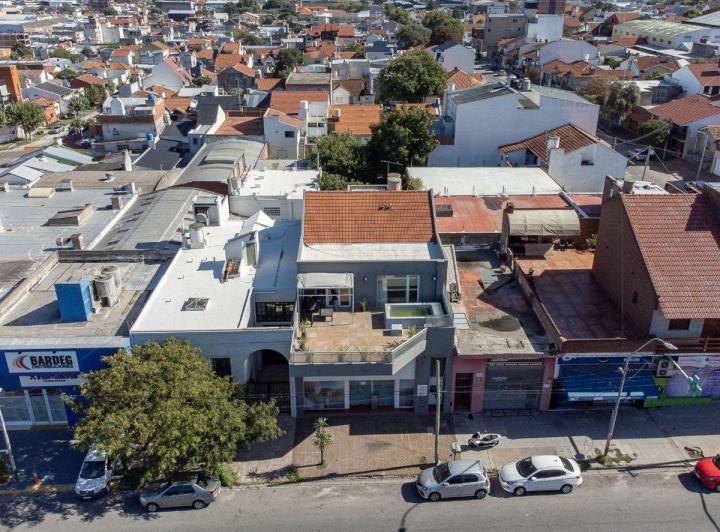 Local comercial · 595m²