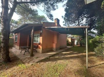 Casa · 85m² · 5 Ambientes · 2 Cocheras · Casa Más Departamento en Venta Nueva Atlantis