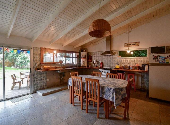 Casa · 85m² · 4 Ambientes · 2 Cocheras