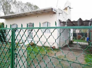 Casa · 140m² · 3 Ambientes · 1 Cochera · Casa en Venta Berisso