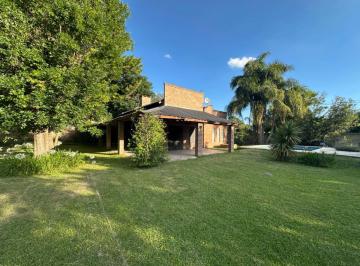 Quinta vacacional · 136m² · 2 Dormitorios · Venta Casa Quinta en 3 Lotes