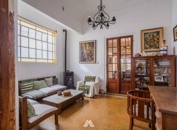 Casa · 230m² · 8 Ambientes · 1 Cochera · Venta Padrón Único Parque Rodó Fondo y Garaje