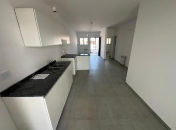 Casa de 3 ambientes, Córdoba · Casa en Alquiler Docta 2 Dorm., Calefacción Central.