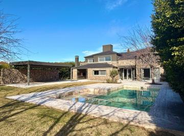 Casa · 480m² · 6 Ambientes · 4 Cocheras · Casa en Venta en El Golf, Nordelta, Tigre