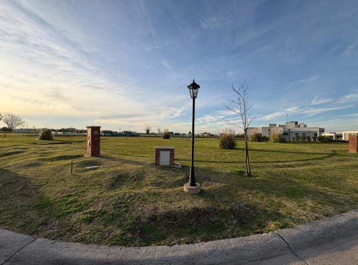 Terreno · 650m²