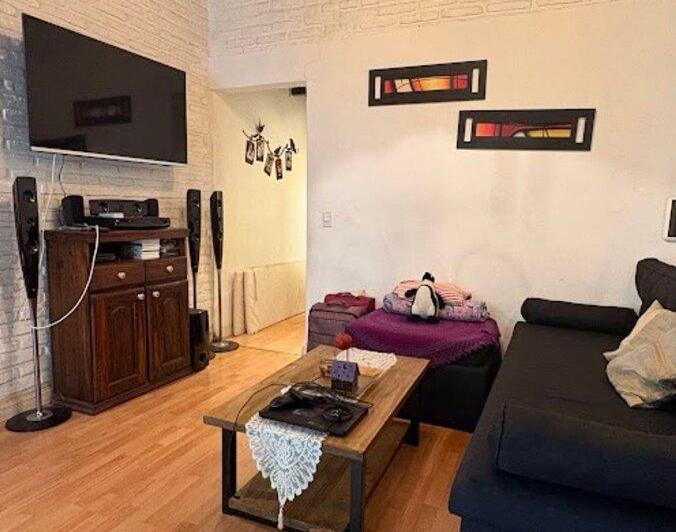 Casa · 70m² · 4 Ambientes · 2 Cocheras