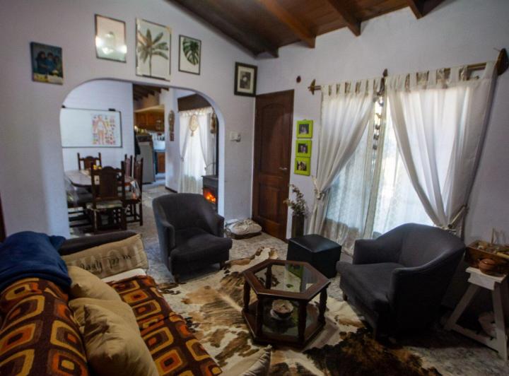 Casa · 100m² · 5 Ambientes · 2 Cocheras