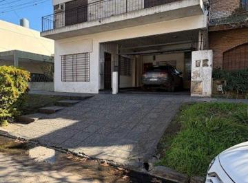 rs:buxwdzujfuuy8r44k1eiuy4q · Venta Casa Multifamiliar Bella Vista con Depto