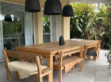 Casa · 146m² · 4 Ambientes · 2 Cocheras · Casa Venta Barrancas de Santa María a La Laguna