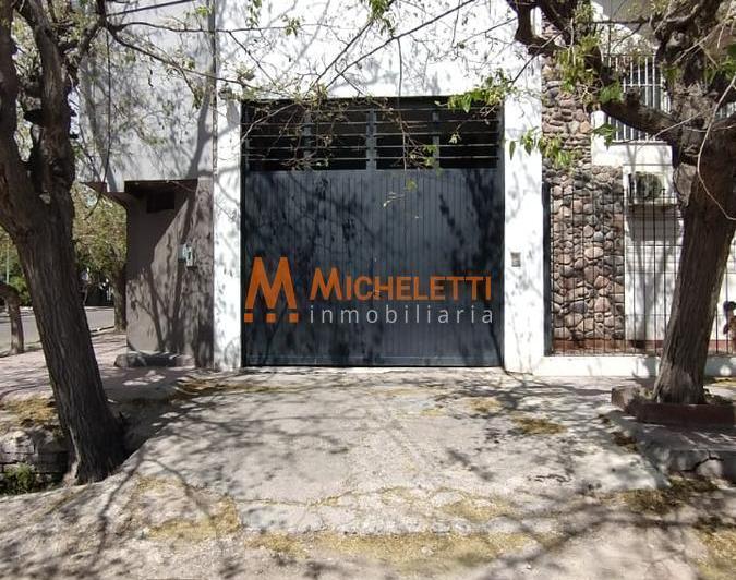Depósito · 217m² · 4 Ambientes · 3 Cocheras