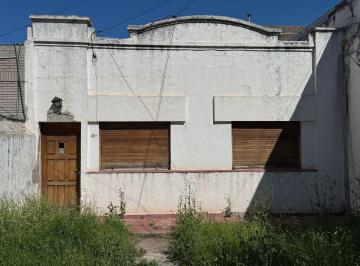Casa de 4 ambientes, Córdoba · Apta Crédito: Casa a Reciclar a m de Av Castro Barros. 120 m² Cubiertos. 362 m² Terreno.