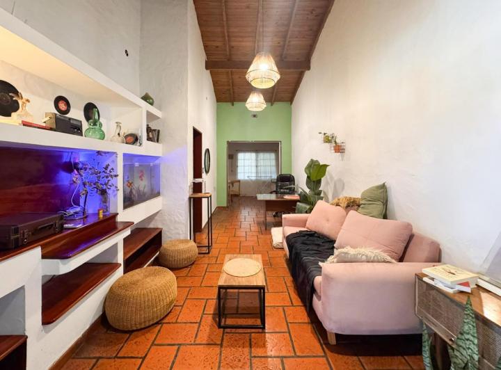 Casa · 80m² · 3 Ambientes · 3 Cocheras