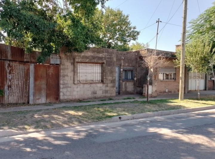 Casa · 140m² · 5 Ambientes · 1 Cochera