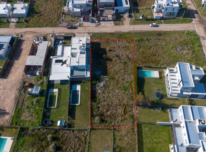 Terreno · 1297m²