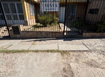 Casa de 9 ambientes, El Challao · Casa en Venta, Barrio Infanta