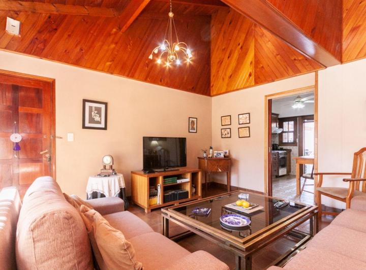 Casa · 294m² · 4 Ambientes · 2 Cocheras