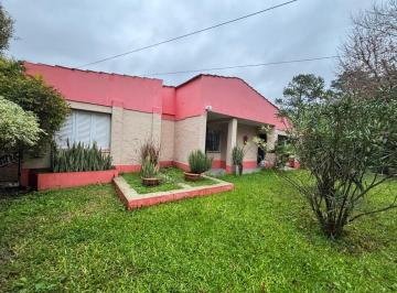 Quinta vacacional · 153m² · 2 Dormitorios · 1 Cochera · Quinta Única Sobre El Río Coronda – Sauce Viejo