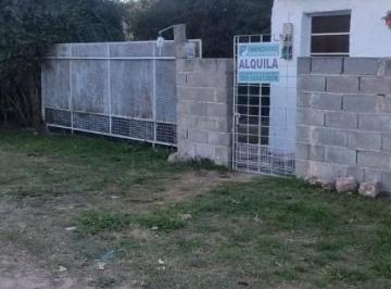 Casa · 100m² · 4 Ambientes · Casa en Alquiler El Pueblito