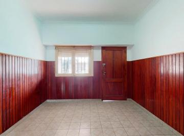 Casa · 185m² · 6 Ambientes · 1 Cochera · Casa a La Venta en Bloque de 2 Casas, 153 Entre 67 y 68, Los Hornos.