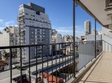 Departamento · 88m² · 4 Ambientes · 1 Cochera · Departamento Venta Almagro 4 Amb Gran Balcon + Coch