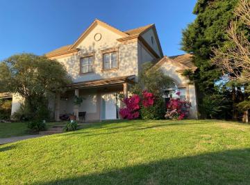 Casa · 213m² · 5 Ambientes · 4 Cocheras · Venta Casa 4 Dorm. Pevero Pilar Golf Club Modernizada Apto Crédito