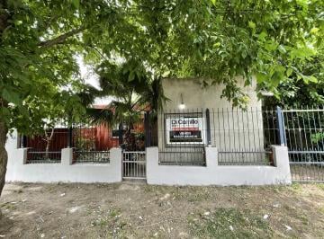 Casa · 105m² · 2 Dormitorios · Casa - L. Tunas