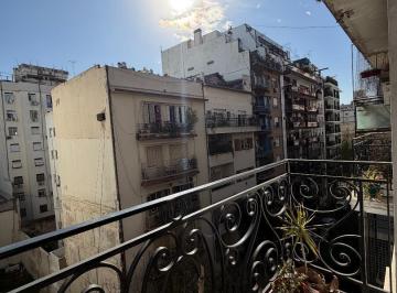 Departamento · 65m² · 3 Ambientes · Excelente Semipiso de 3 Ambientes con Dependencia y Balcón Al Frente - Muy Luminoso