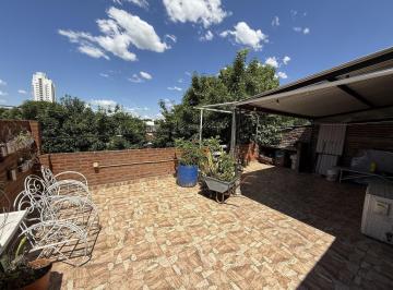 Casa · 110m² · 4 Ambientes · 1 Cochera · Venta Casa Rosario Arroyito 3 Dorm. Cochera Terraza Parrillero