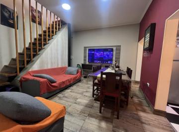 Casa · 110m² · 4 Ambientes · 1 Cochera · Venta Casa Rosario Arroyito 3 Dorm. Cochera Terraza Parrillero