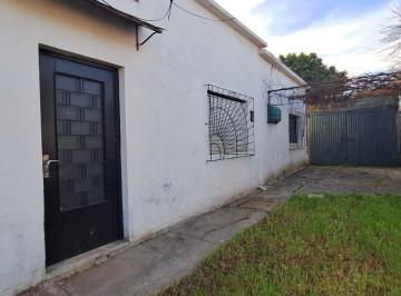 Casa · 43m² · 2 Ambientes · 1 Cochera · Alquler de Casa 1 Dormitorio en Pando