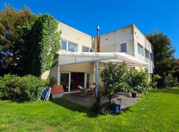 Casa de 5 ambientes, Mar del Plata · En Venta Casa Dispuesta en Dos Plantas en Barrio Los Pinos. Rumenco.