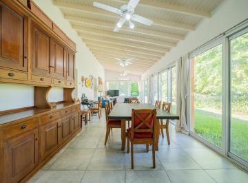 Casa · 230m² · 6 Ambientes · 1 Cochera · Casa en Venta en Club de Campo Pueyrredón - 6 Ambientes