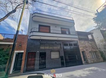 Bodega-Galpón · 372m² · 4 Ambientes · Venta Propiedad en Block con Galpón, Local y Dos Viviendas – Villa Lugano