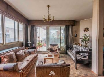 Departamento · 176m² · 6 Ambientes · 1 Cochera · Venta Apartamento 4 Dorm. Cochera Centro
