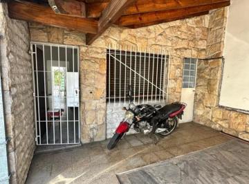 Departamento · 40m² · 2 Ambientes · Alquiler 2 Ambientes Al Frente con Patio y Sin Expensas - Jean Jaures Al 1100
