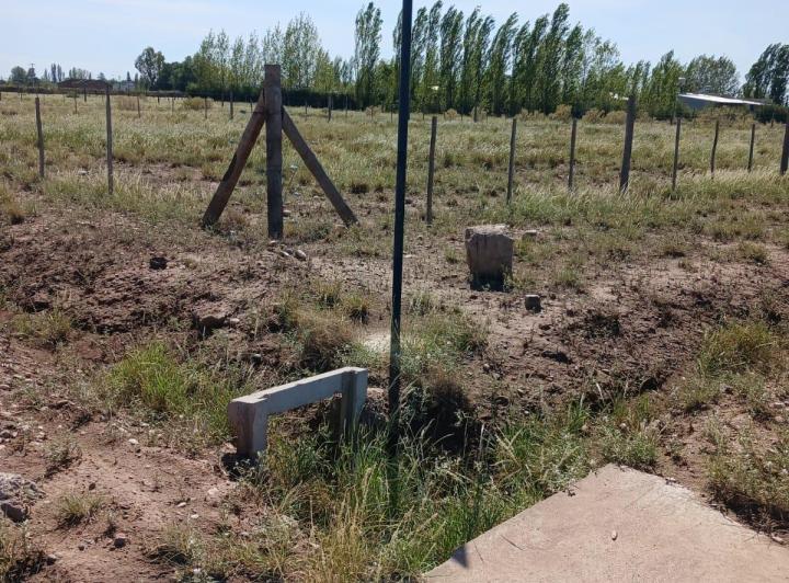 Terreno · 2100m²