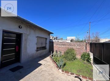 Casa · 164m² · 3 Ambientes · 1 Cochera · Venta Casa 3 Ambientes en Enrique Delfino