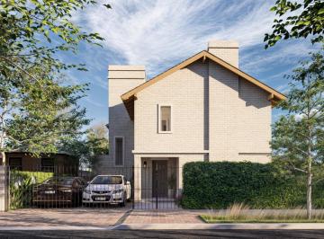 Casa · 230m² · 5 Ambientes · 2 Cocheras · Casa en Venta de 5 Ambientes en Las Lomas de San Isidro